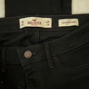 Black Hollister Low Rise Super Skinny Jeans